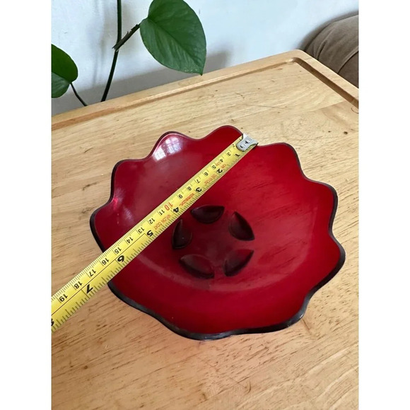 Scalloped Shell Bowl - Picture 3 of 8